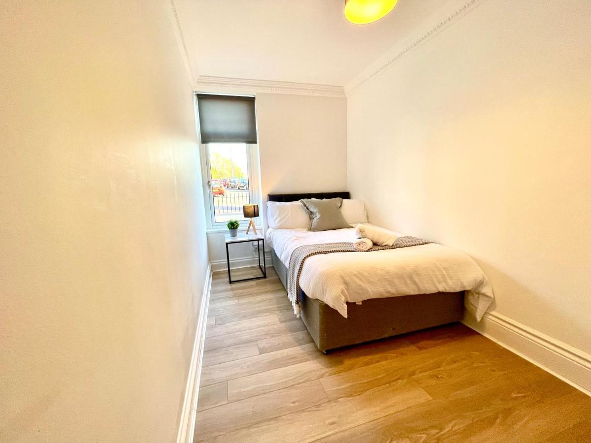 Huge Serviced Apartment With Free Parking Jesmond Exterior photo